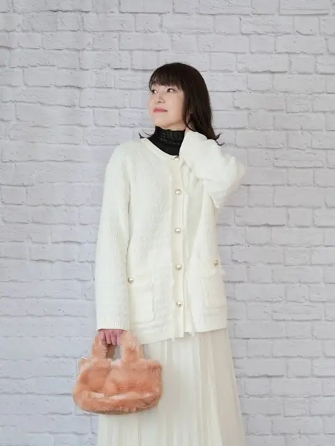 GUのダブルポケットカーディガンで白コーデ
