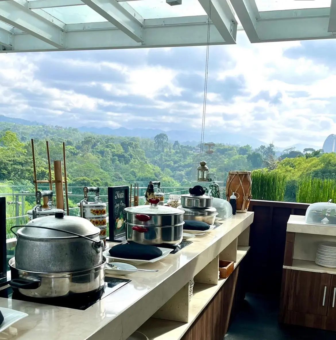 パドマバンドン