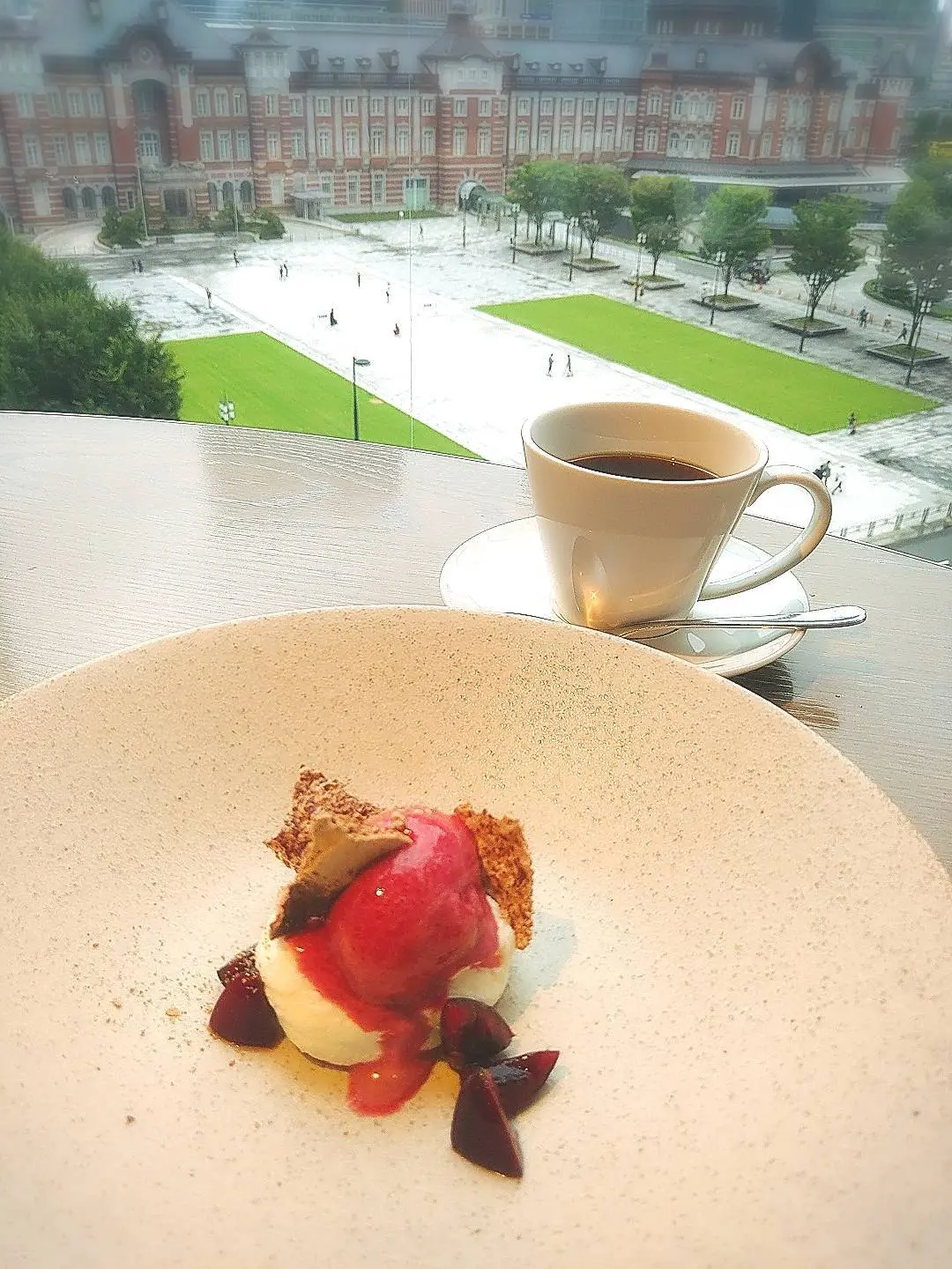 新丸ビルのメゾンバルザック、ランチコースのデザート