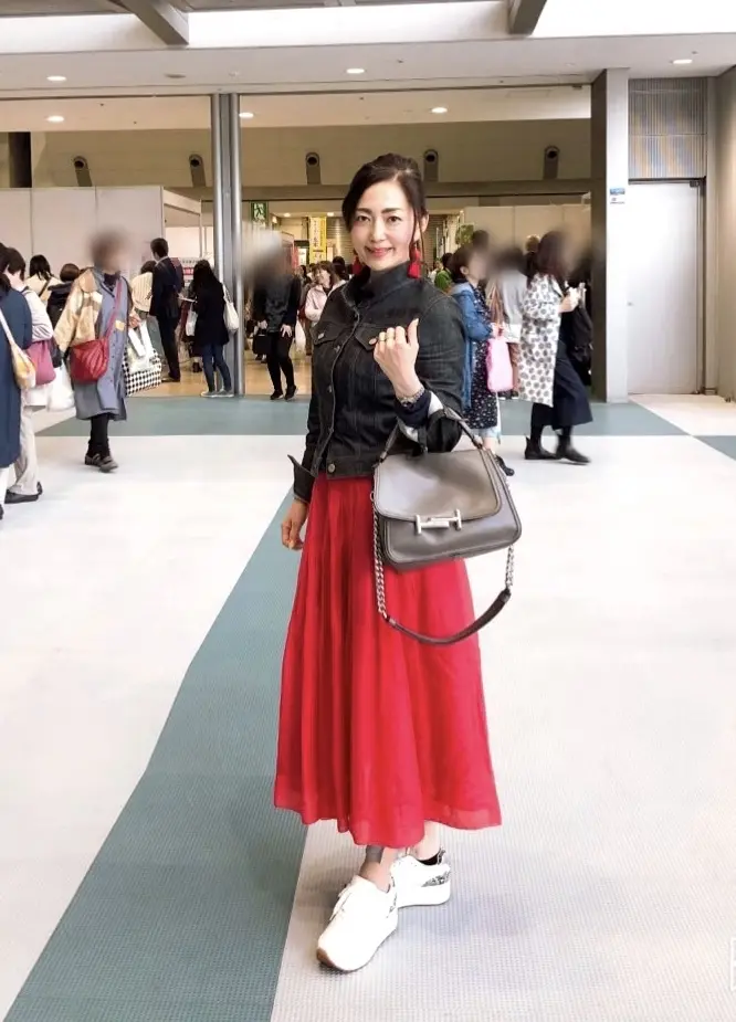 赤✖️デニムコーデでホビークッキングフェの画像_1