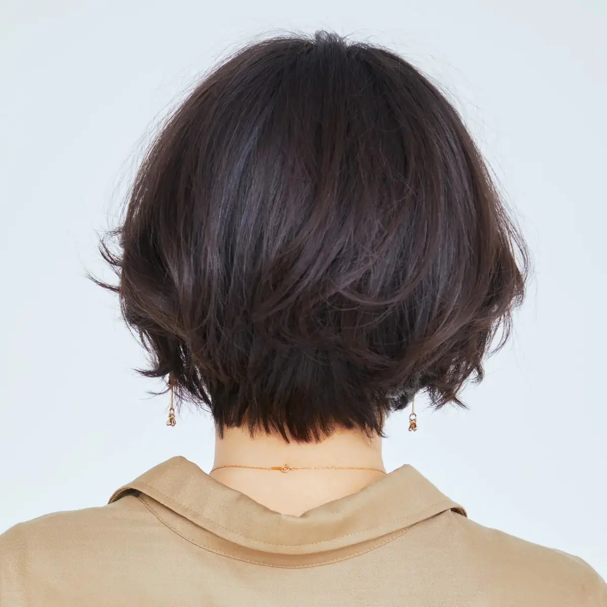 くびれシルエットがポイント！50代が老け見えしないボブヘアスタイルの作り方【50代髪型・ヘアスタイル】