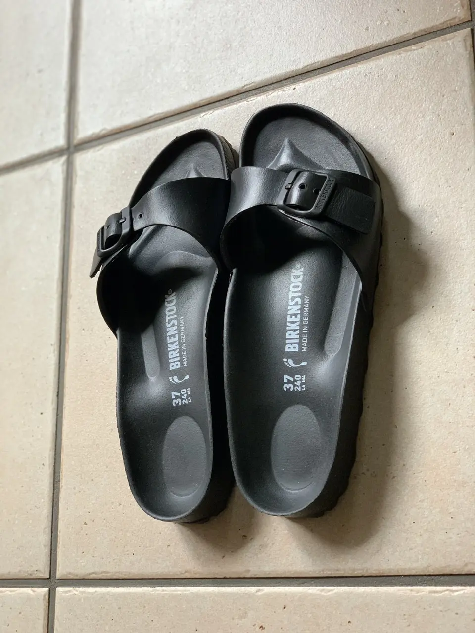 シューズはこちら