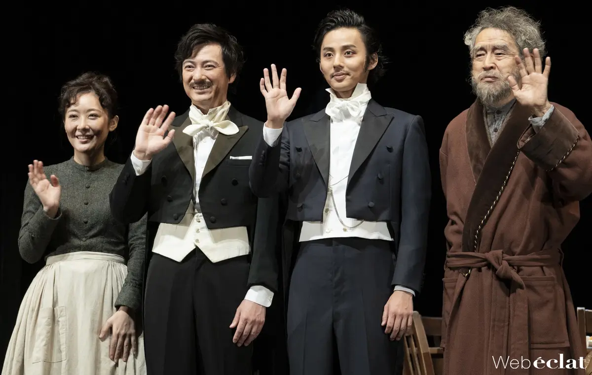 ＜右から＞浅野和之、藤ヶ谷太輔、忍成修吾、前田亜季　「野鴨-Vidanden-」記者会見より（C）集英社