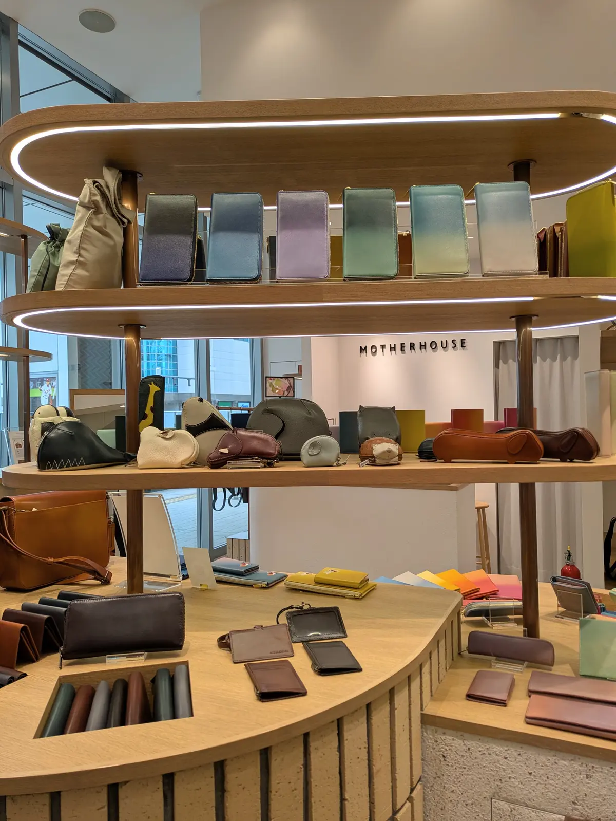 いよいよ開業！広島駅ビルminamoa【の画像_8