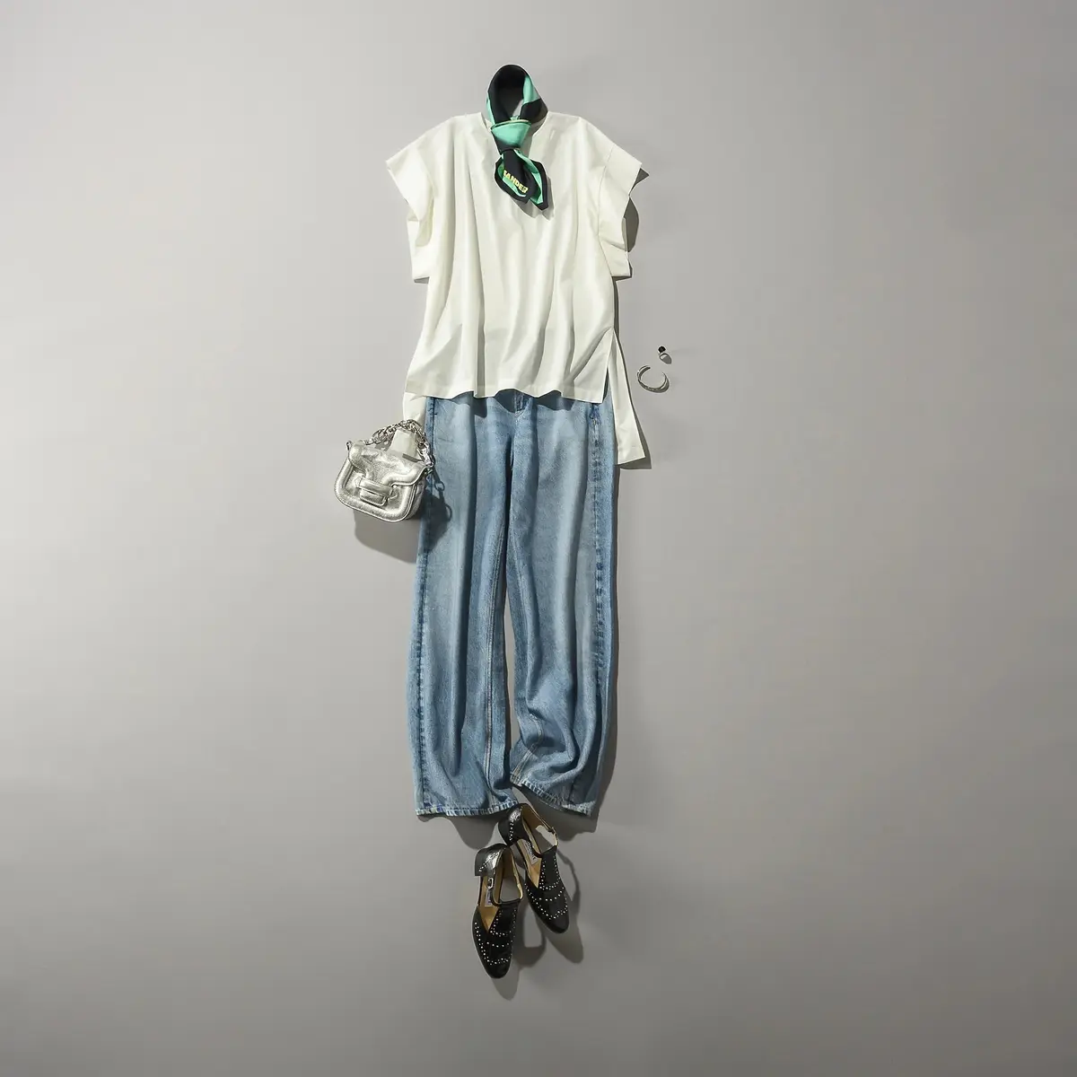 【50代 デニム】ラクなのに洒落ると大人の画像_2