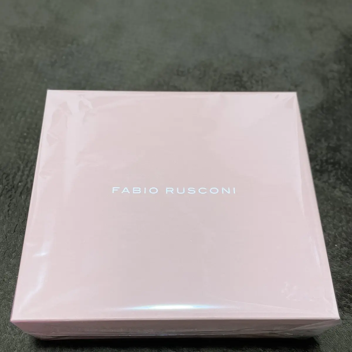 FABIO RUSCONI のピンクの中箱