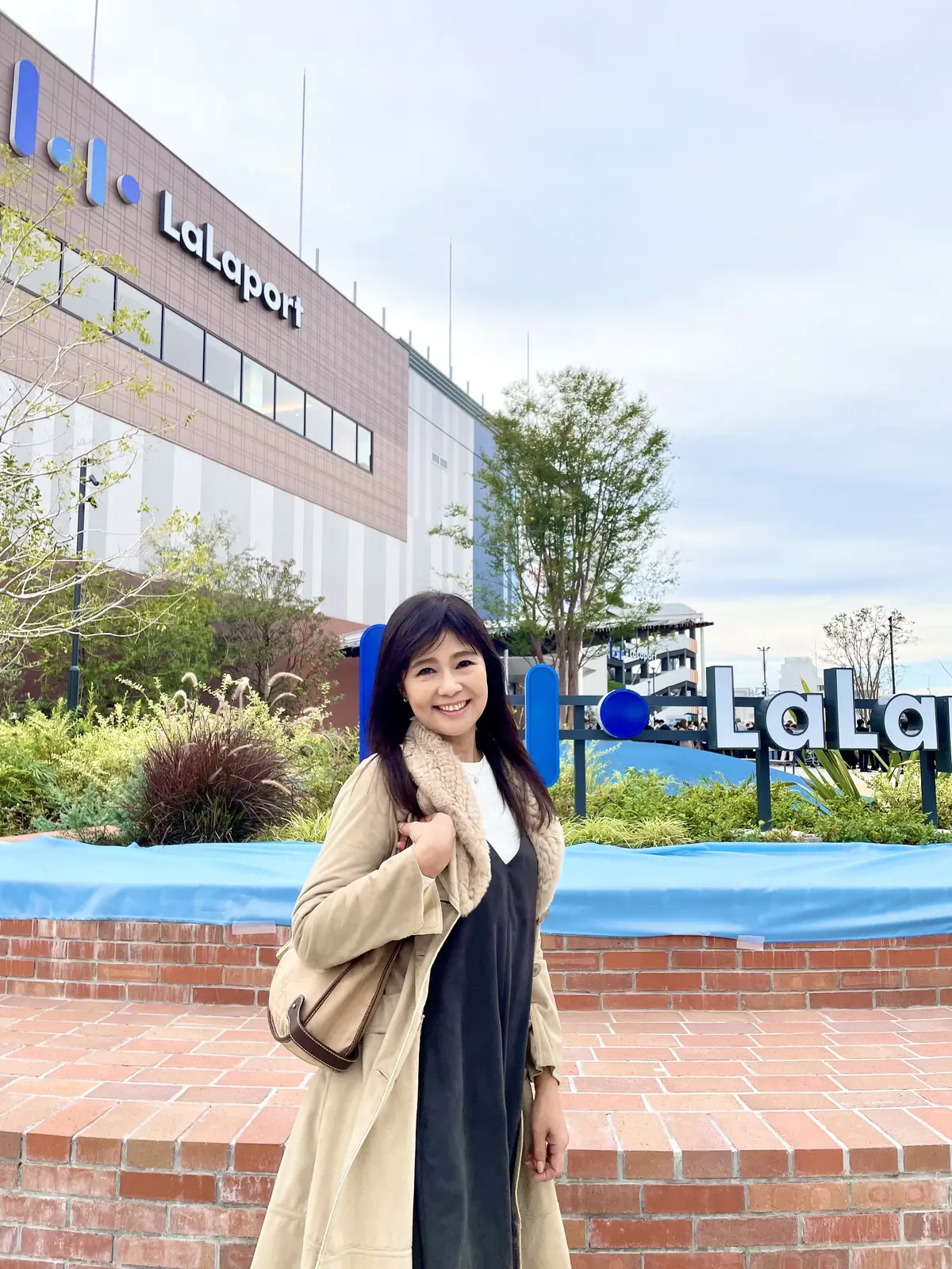 ららぽーと、ららぽーと東京ベイ、ららぽーとTOKYO-BAY、LaLaport TOKYO-BAY、第 I 期グランドオープン 、knit、ニット、白ニット、Feroux 、フェルー、jumper dress、ジャンパースカート、ジャンスカ、サロペットロングスカート、ミモレ丈、a.v.v 、ネックレス、ジュエリー、ダイヤモンド、一粒ダイヤ、ペンダント、一粒ダイヤペンダント、necklace、Jusail、ジュセール 、コート、ロングコート、ベージュ、キャメル色、ファー、リアルファー、ラビットファ、coat、アスプリ株式会社 、bag、バッグ、ラルフローレン、RALPH LAUREN