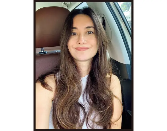 この写真は髪を切る前の日に撮りました。