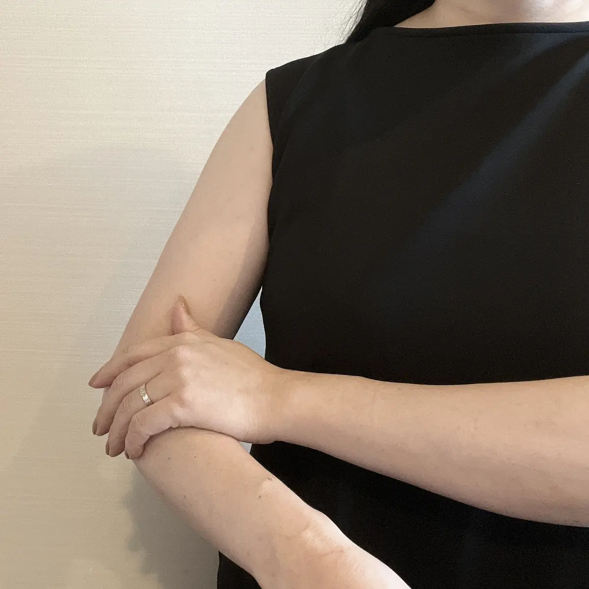 エスト インテンシブ ボディセラム　つけ心地のよさ