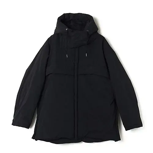 富岡佳子さんが着こなす“スポーティな黒”の画像_2