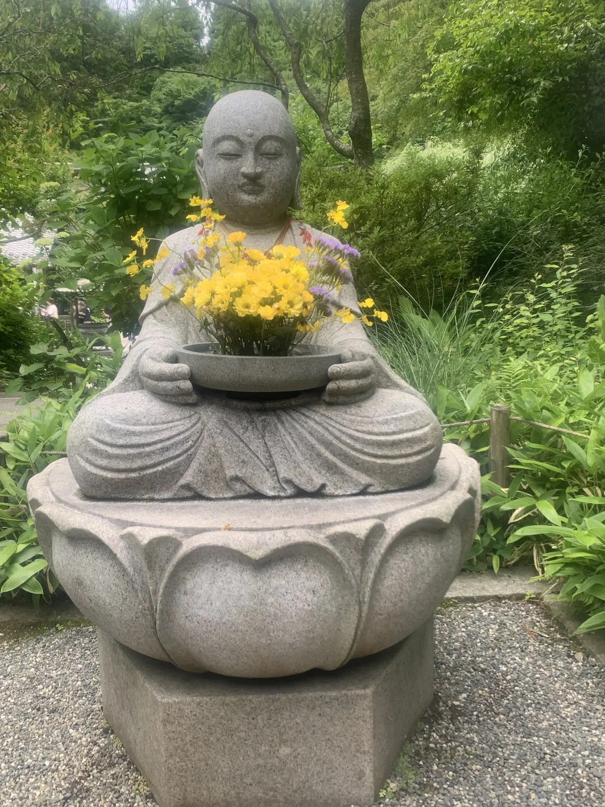 明月院の花想い地蔵