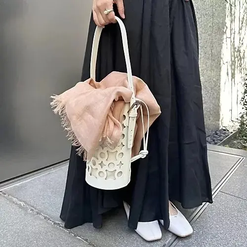 【50代 ファッション】旅の楽しみはおしの画像_14