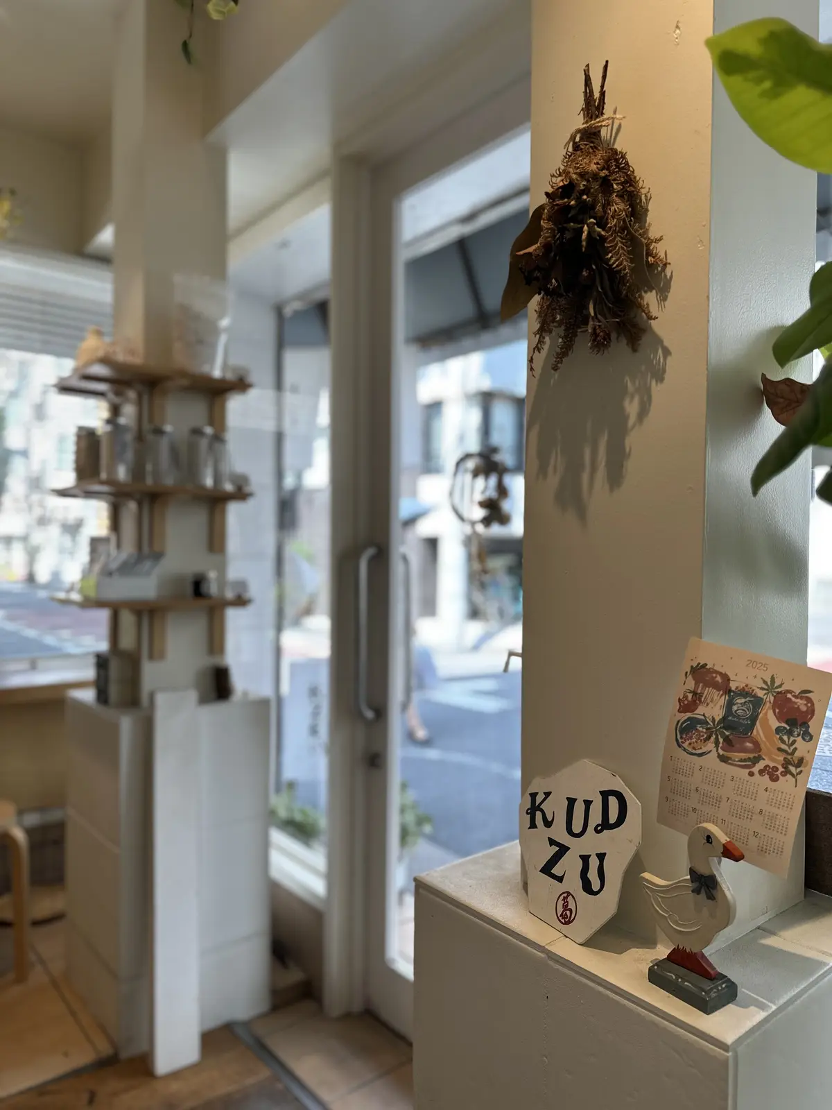 シルクワンピで残暑も快適なお出かけの画像_9