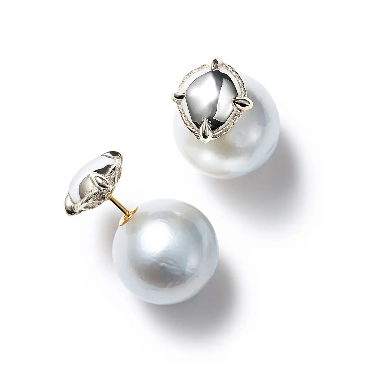 Bon Magique×eclat 【別注】白蝶パール バックキャッチ￥220,000