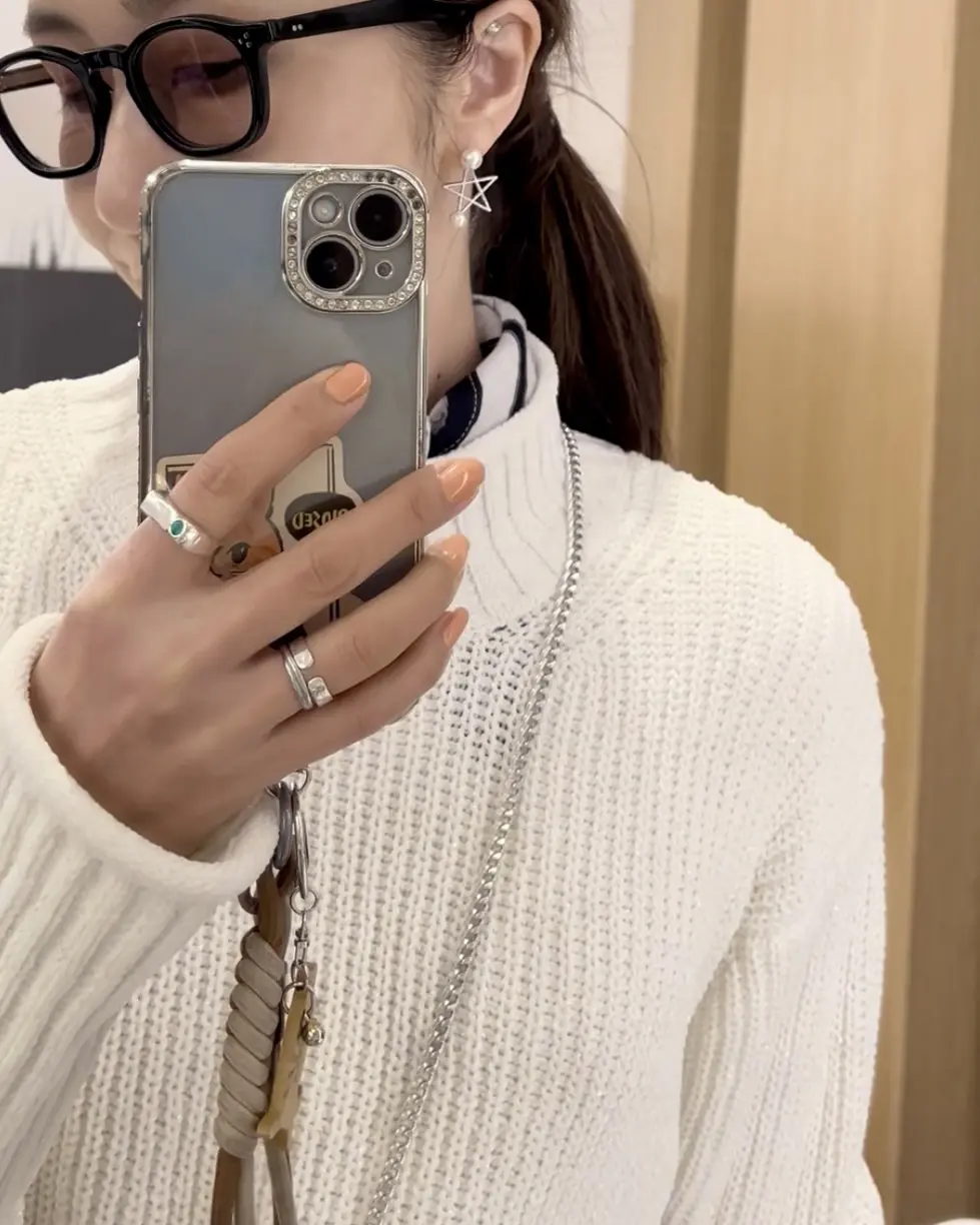 冬の洗練スタイル！オール〇〇コーデ3選の画像_4