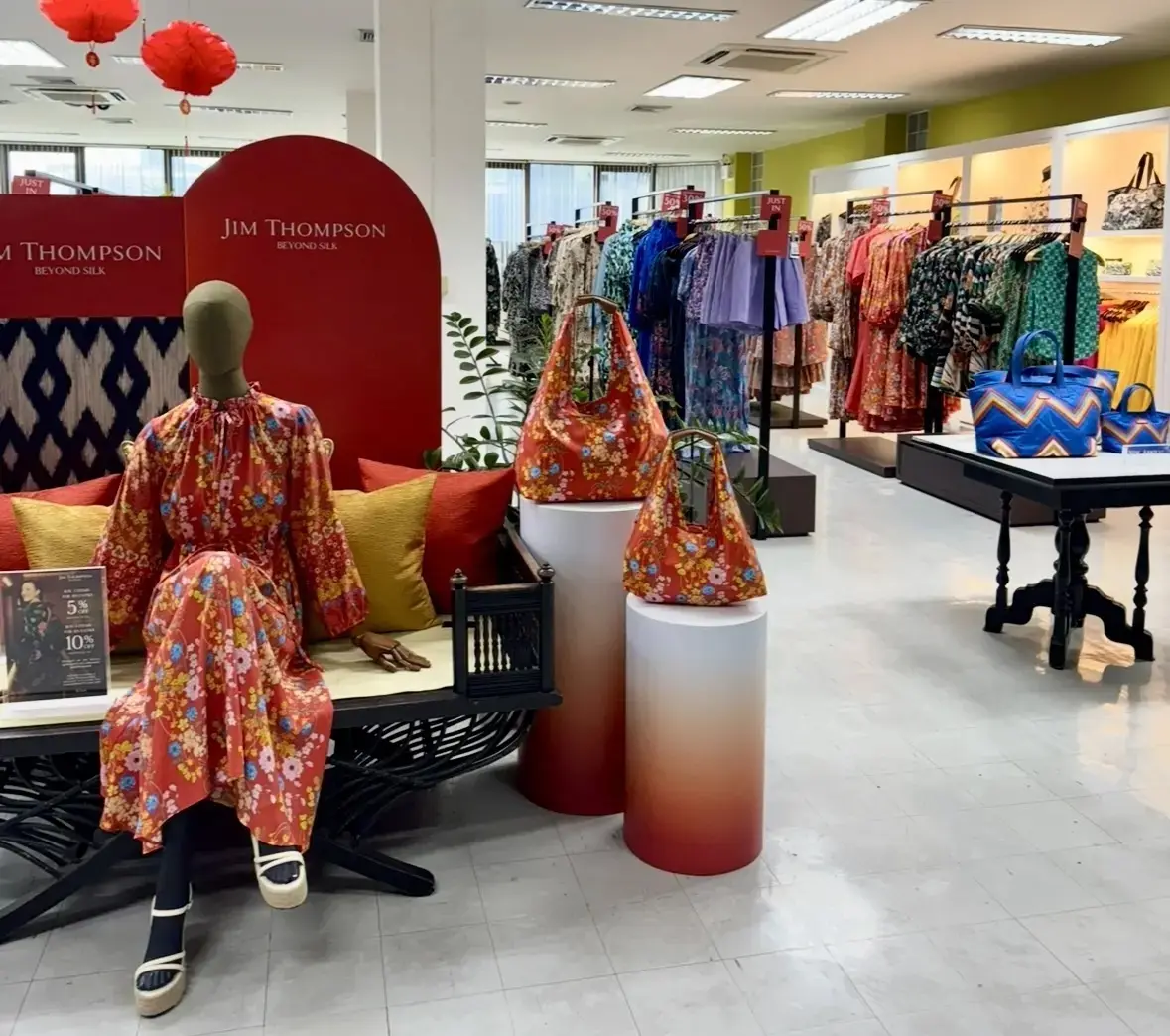 前髪ありの大人ボブで心機一転！冬ファッシの画像_5