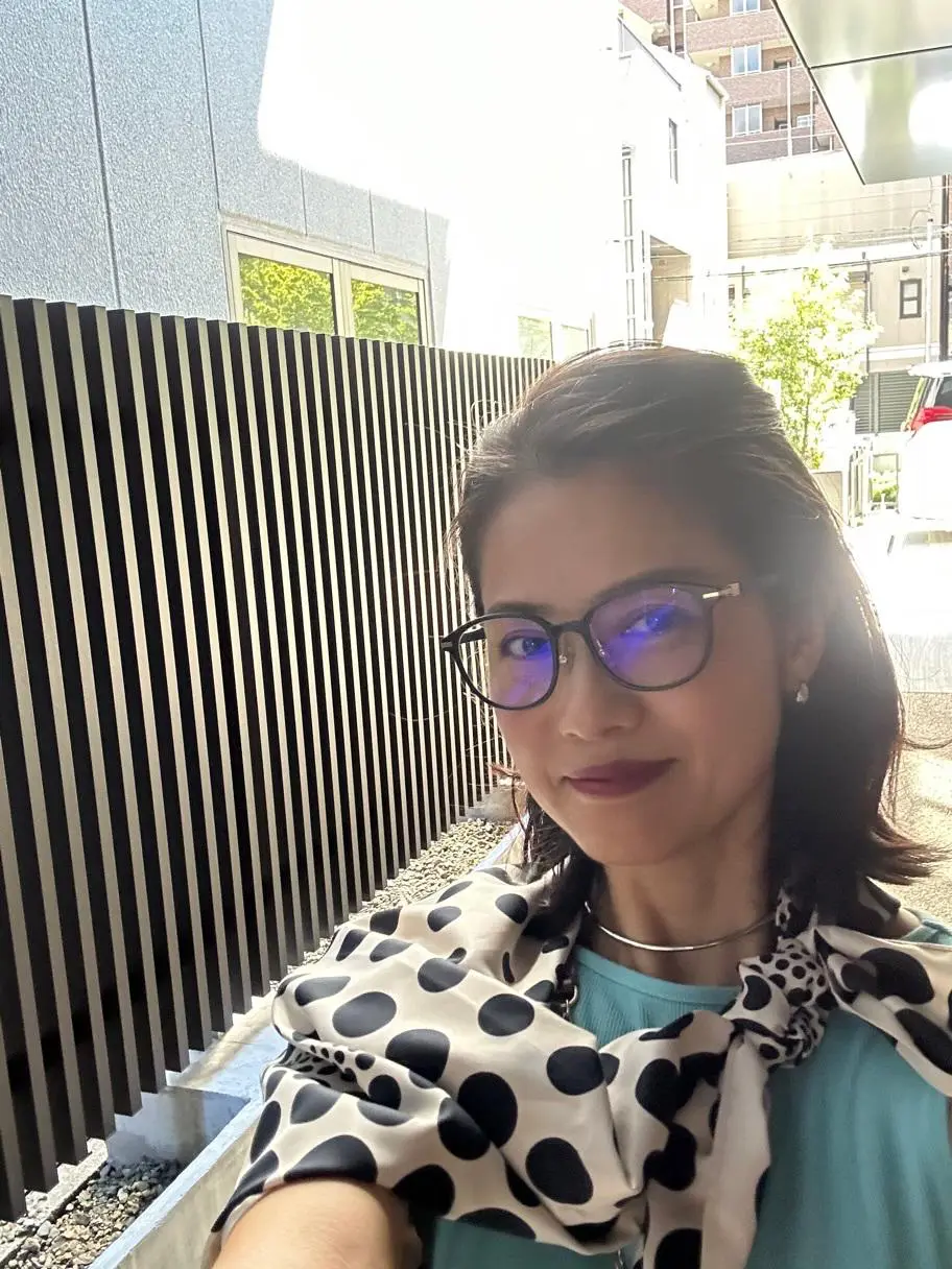 ベージュパンツで秋コーデにシフトの画像_4