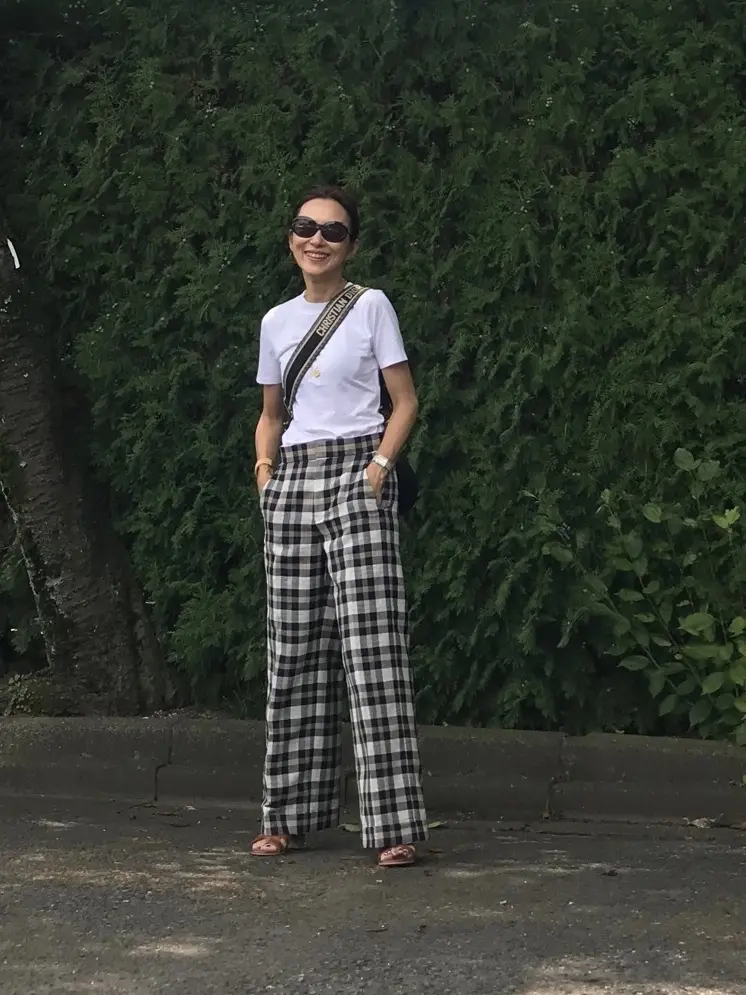 チェックパンツでいつものＴシャツコーデをの画像_5