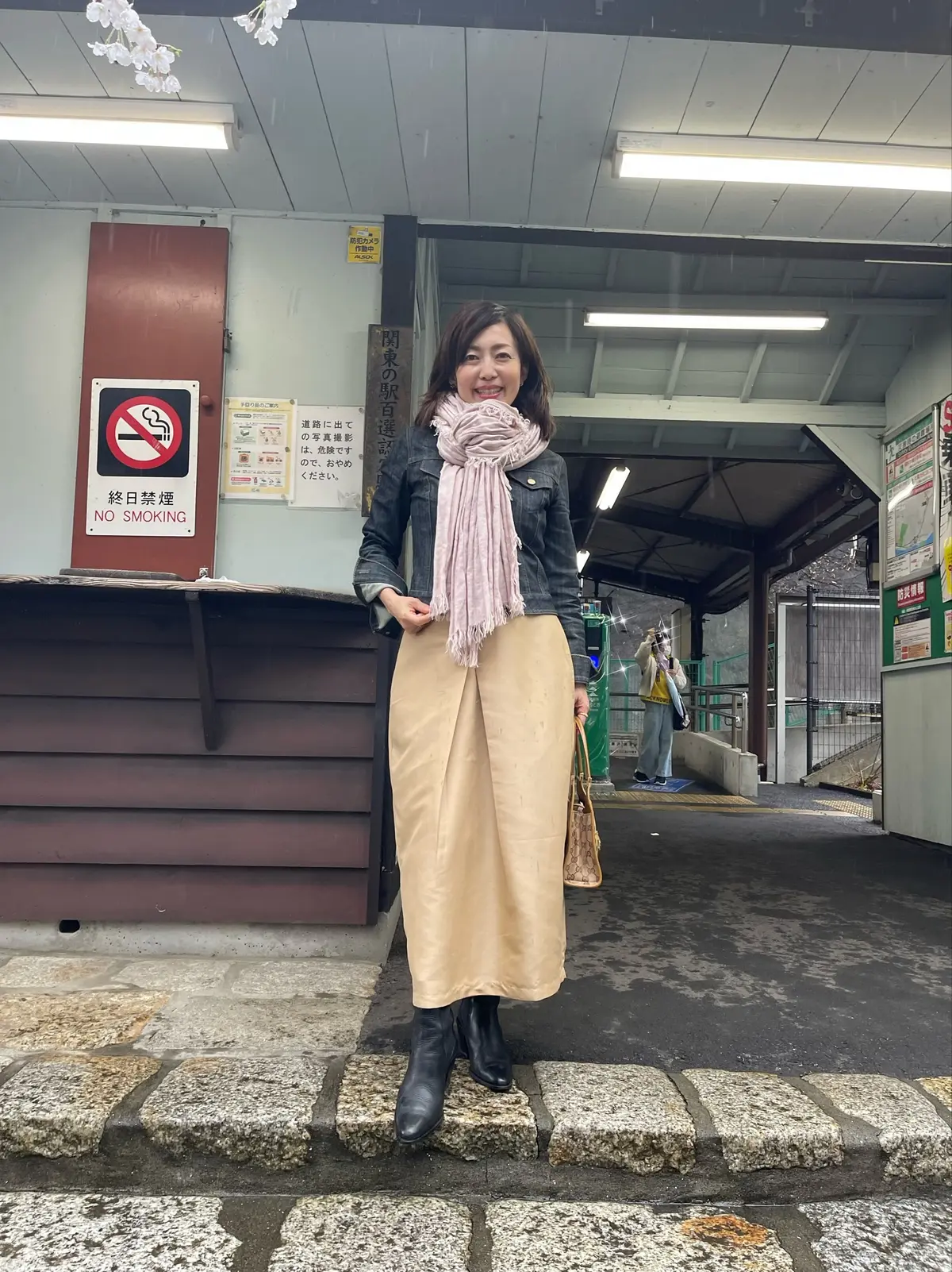 もうすぐ満開🌸ノーカラーデニムジャケットの画像_3