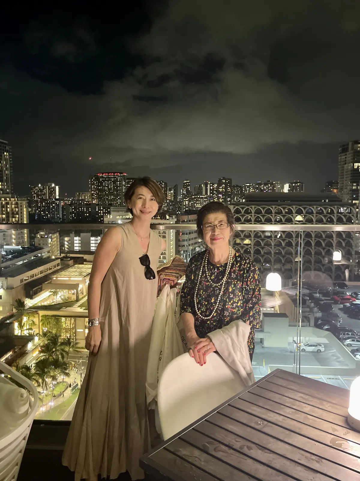 母とのハワイ旅行の旅コーデなどの画像_3