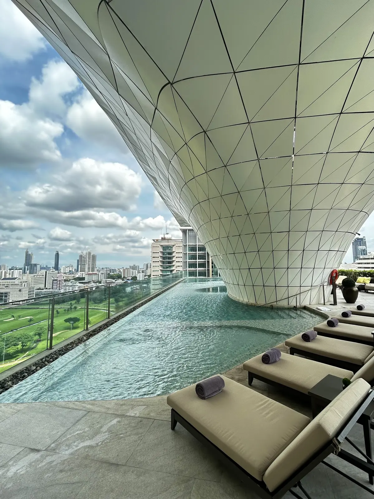 ウォルドーフ・アストリア・バンコク　　Waldorf Astoria Bangkok　タイ