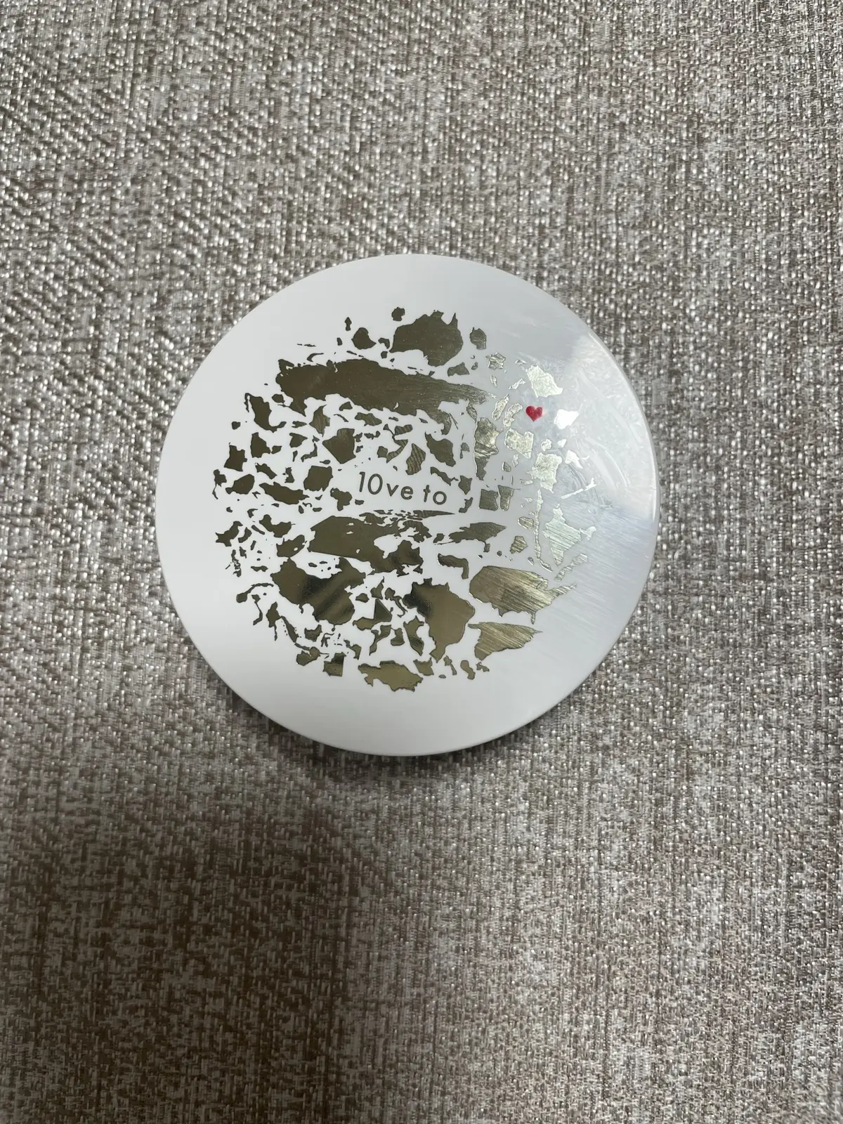 慈善活動　10ve to コスメ　パウダー　MADEinJAPAN　バーニーズニューヨーク銀座店