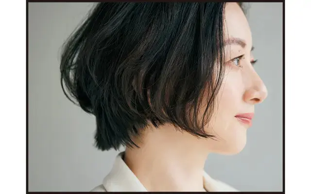 毛先に「ライン」を残しトレンド感を意識して