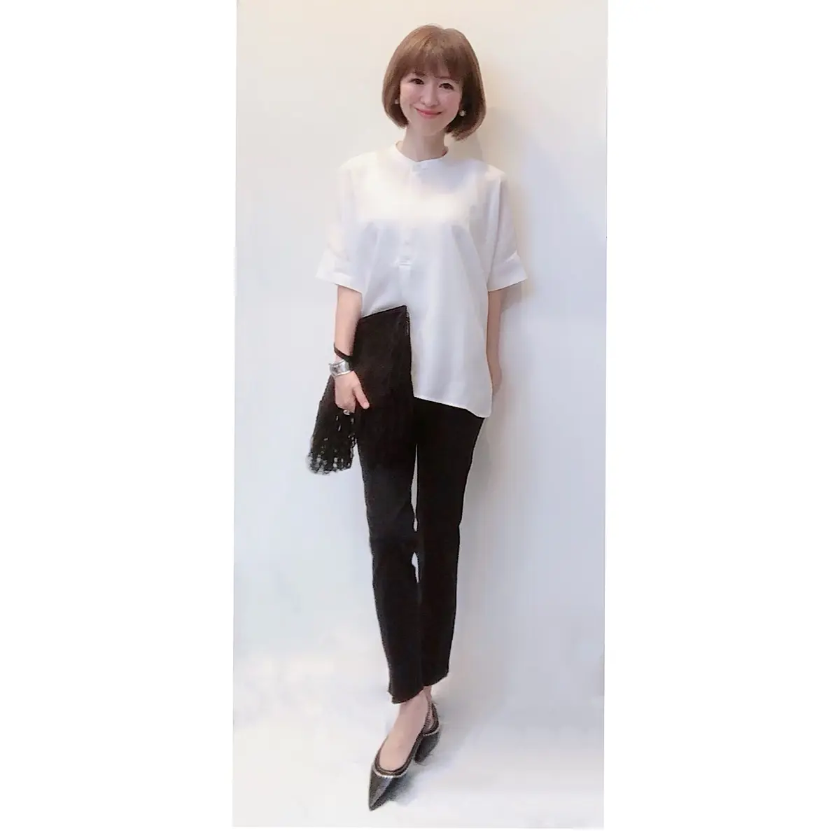 cosの細見えトップスコーデ