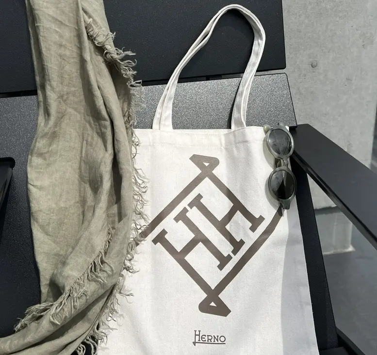 ヘルノ×エクラ　トートバッグ