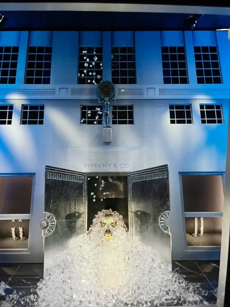 きらめくジュエリーや限定グッズも♪「ティの画像_9