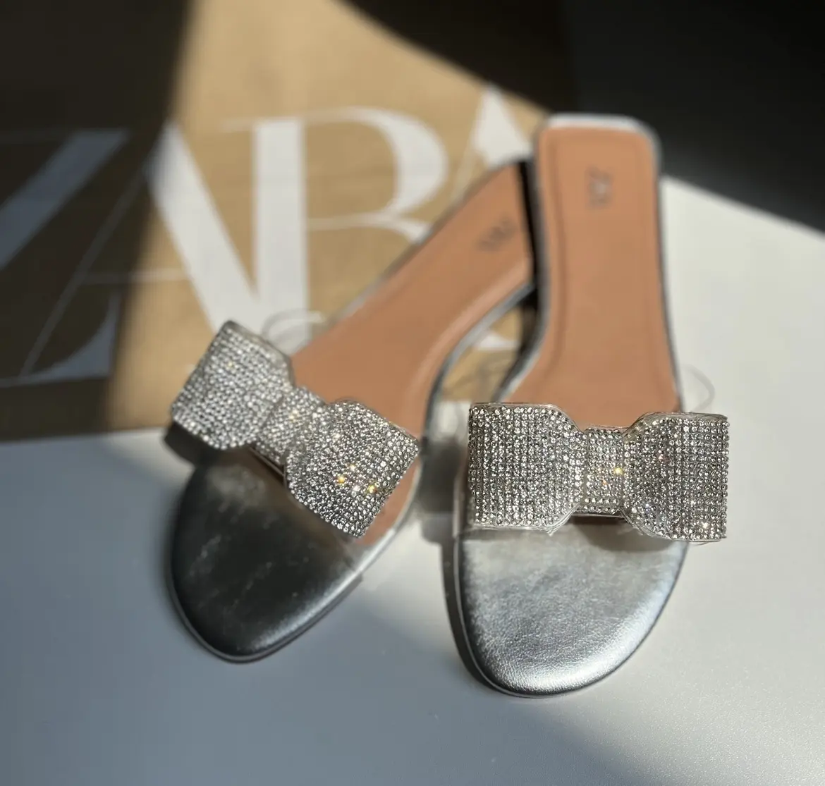 キラキラおリボンサンダル