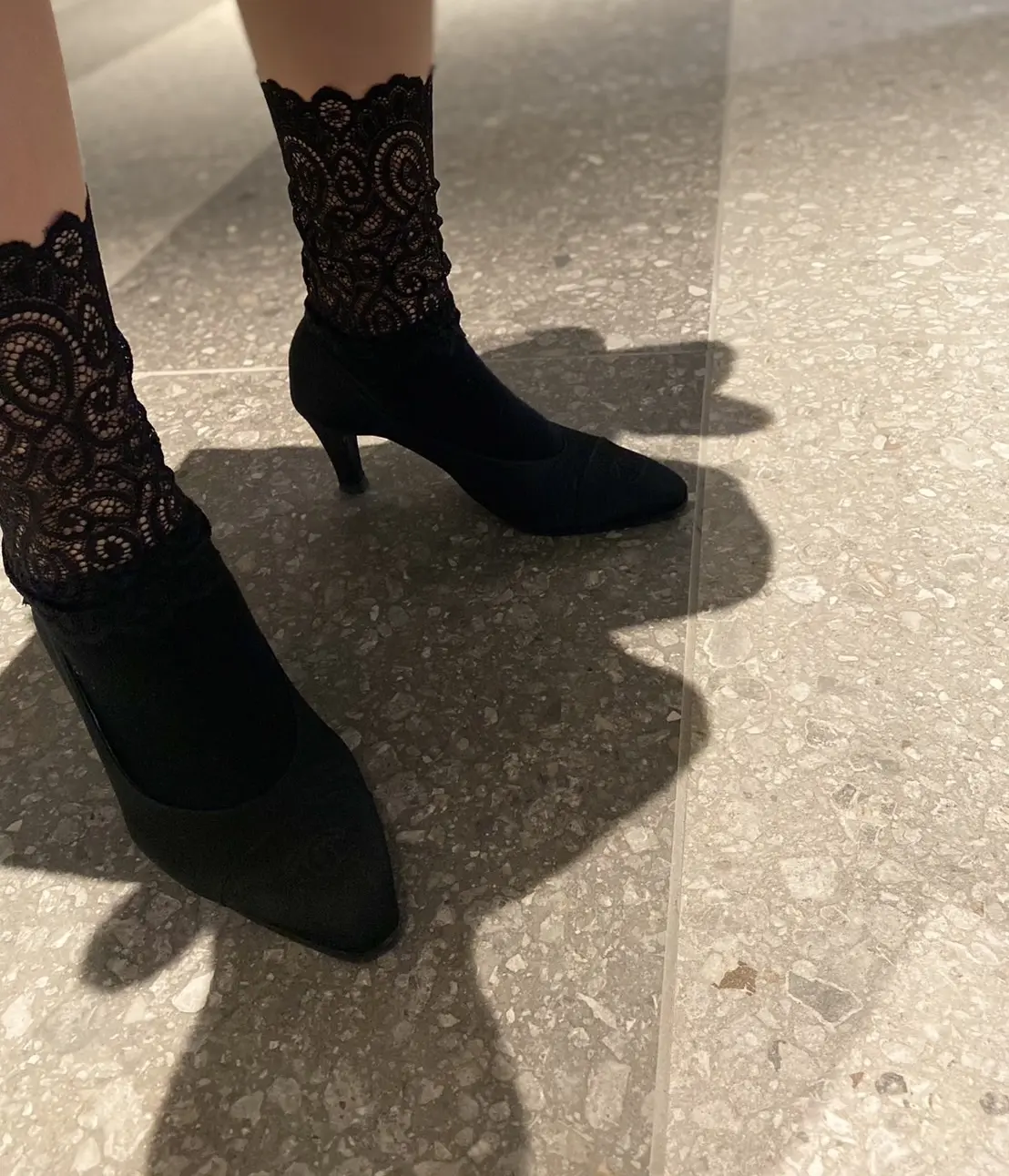 まるでブラックコーデ三姉妹？の画像_7