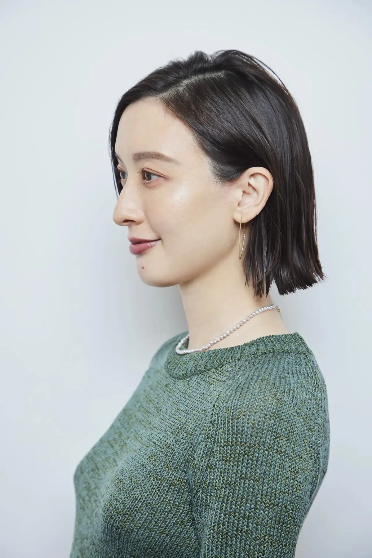 ツヤも、小顔も、こなれ感も！いいところづくしの「切りっぱなし風ボブ」【50代髪型・ヘアスタイル】