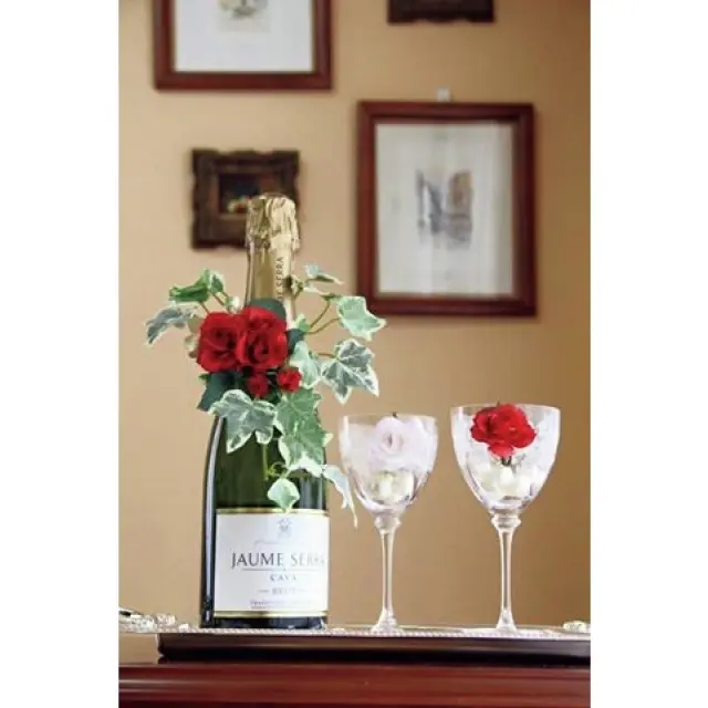 色違いのバラをホムパの グラスマーカーに