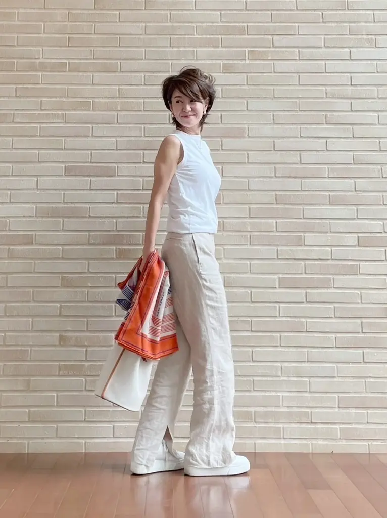 アラフィー華組ブロガー『スニーカーコーデ』大人カジュアルな着こなし