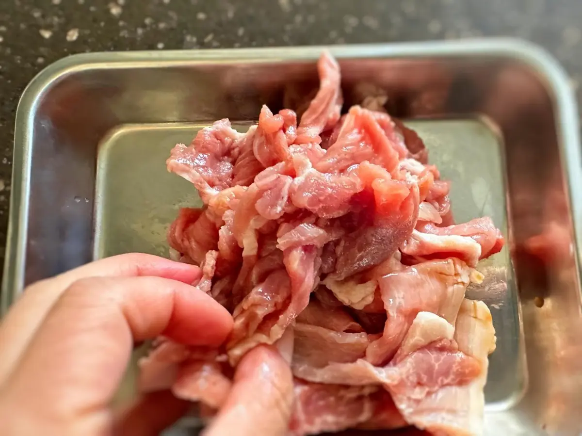 OurAge×Webエクラ かぶ・豚・お揚げのすっきり鍋レシピの作り方　豚肉