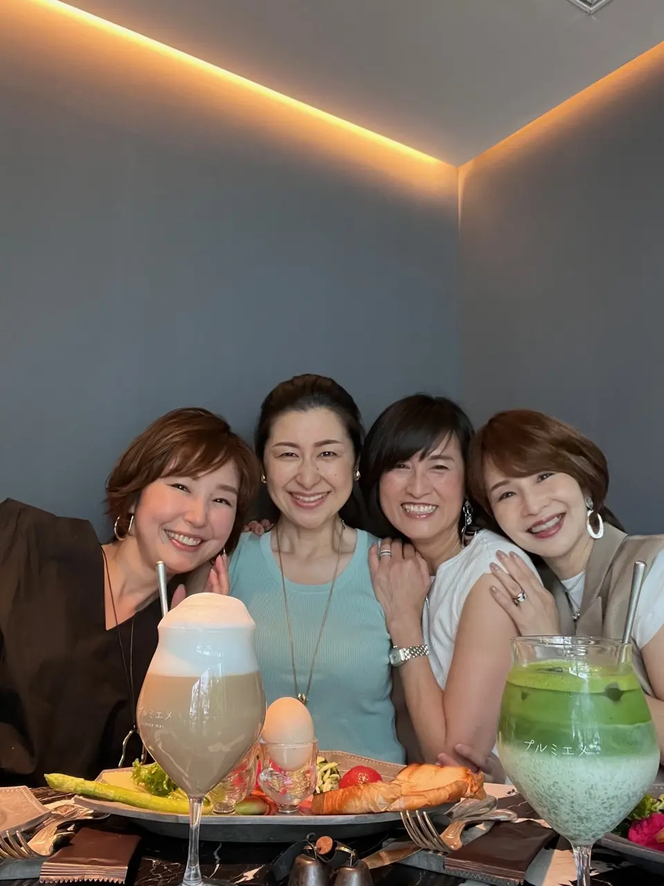 綺麗目ゆるパンツでカフェ巡りの画像_2