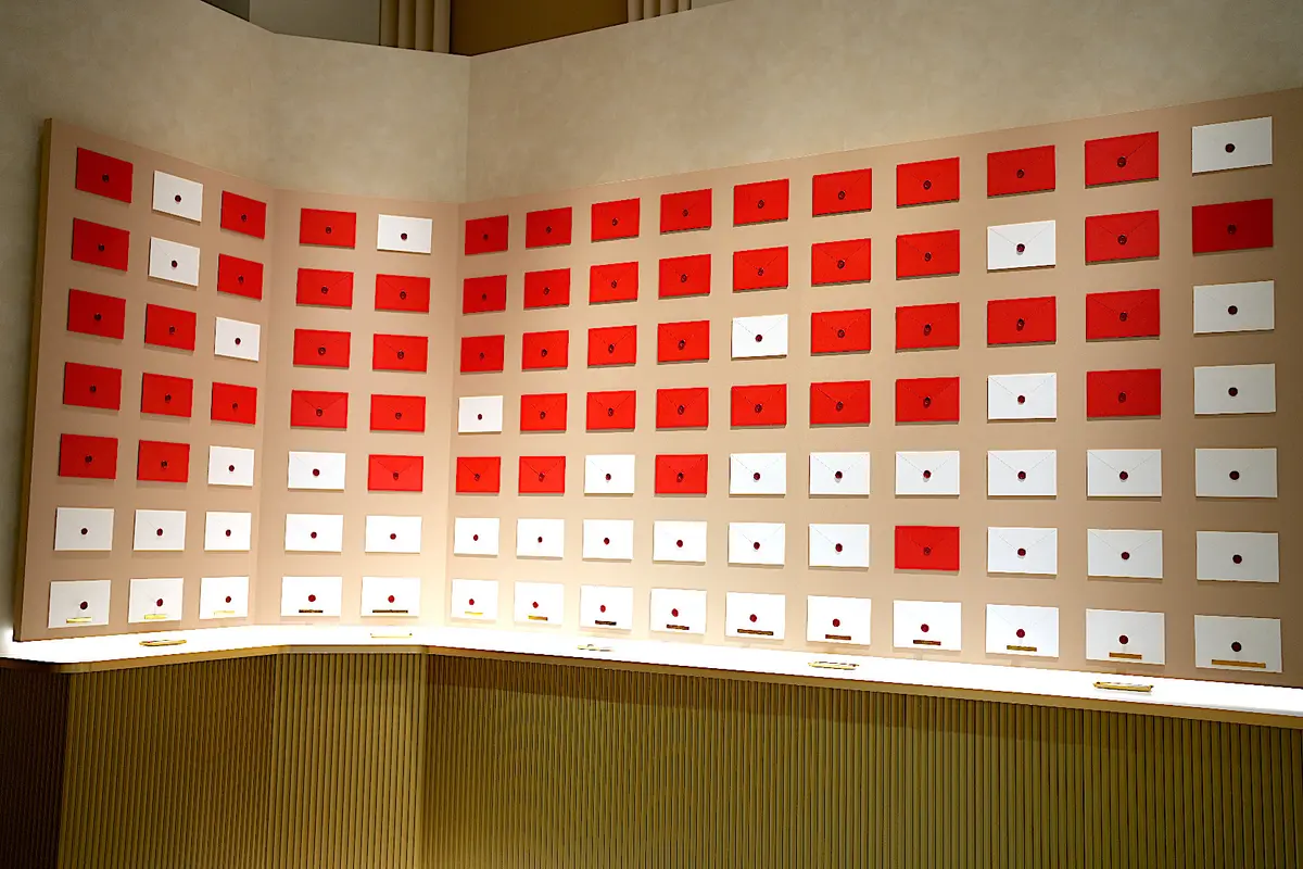 【銀座】今年最後はカルティエのホリデーポの画像_6