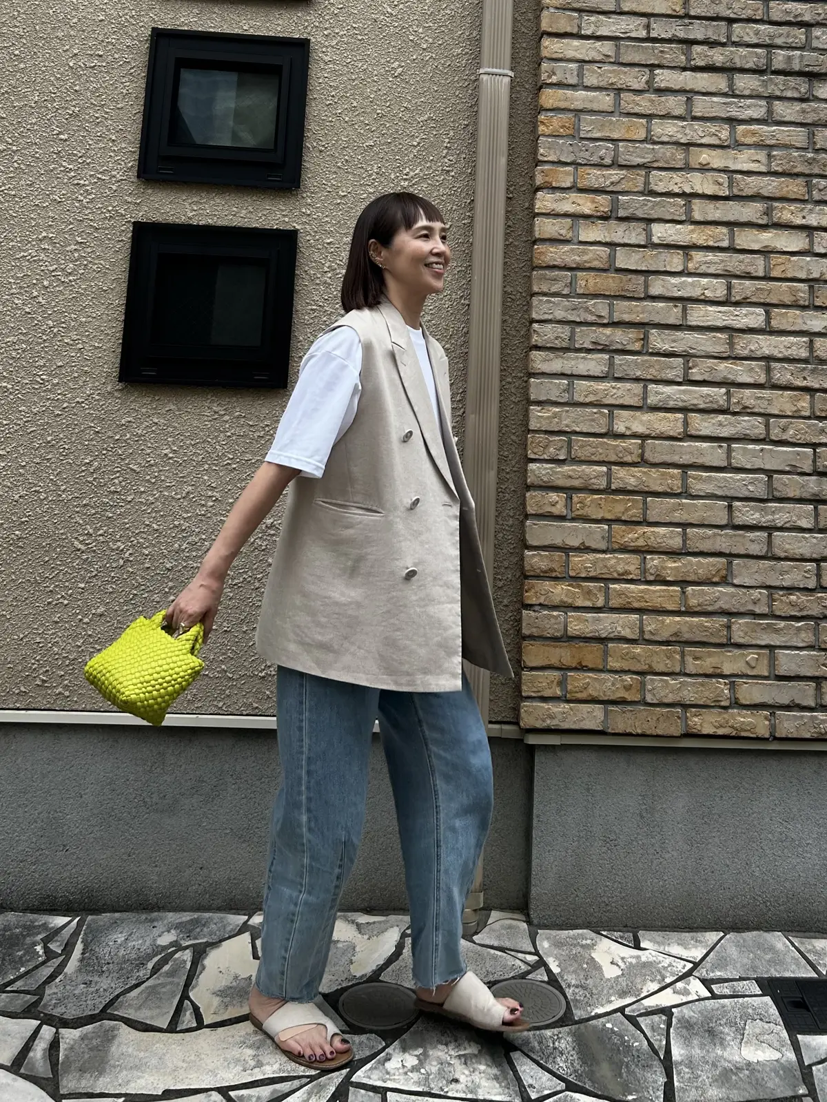 コーデの主役は麻です。麻は大人が着こなせの画像_7