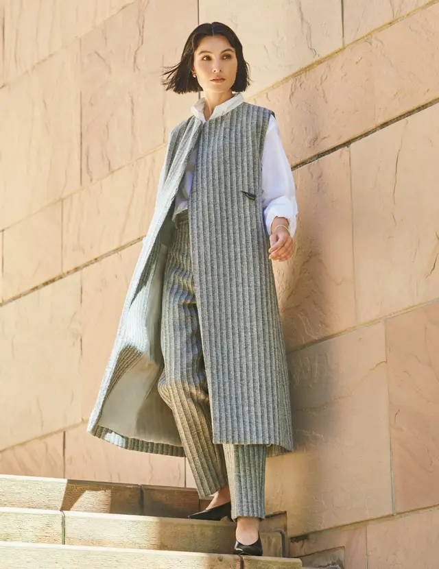 ロエフのジレの田沢美亜