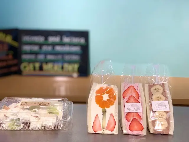 NIJI-SUN フルーツサンド　フルーツサンド専門店