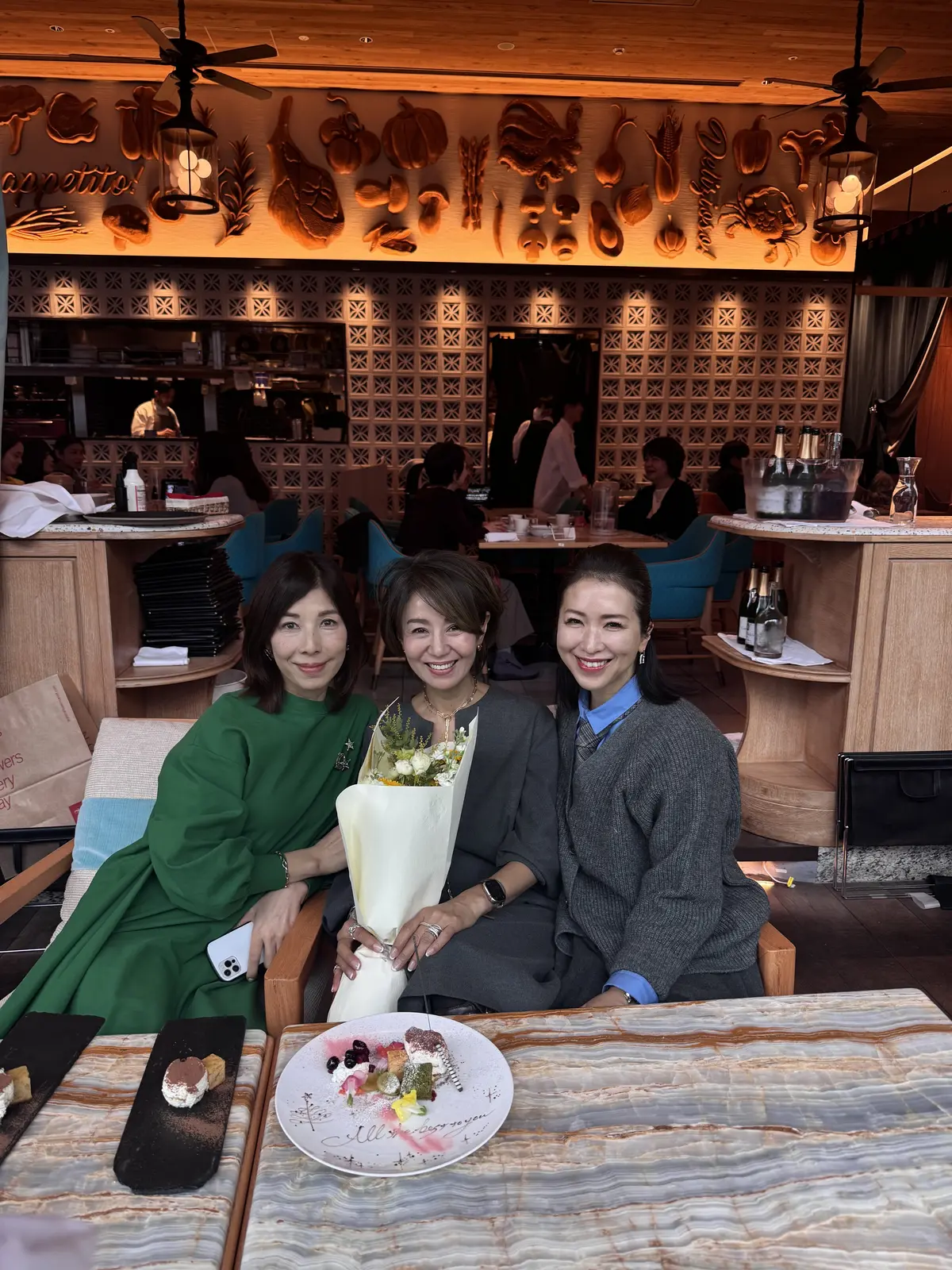 鈴木たまえさんの新しい門出をお祝いしましの画像_1