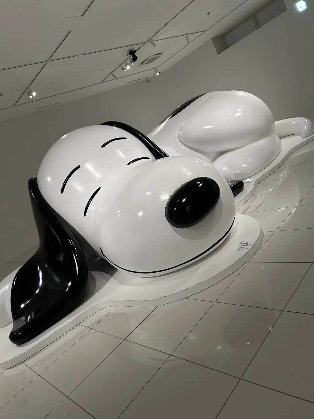 スヌーピーミュージアム内　巨大スヌーピー