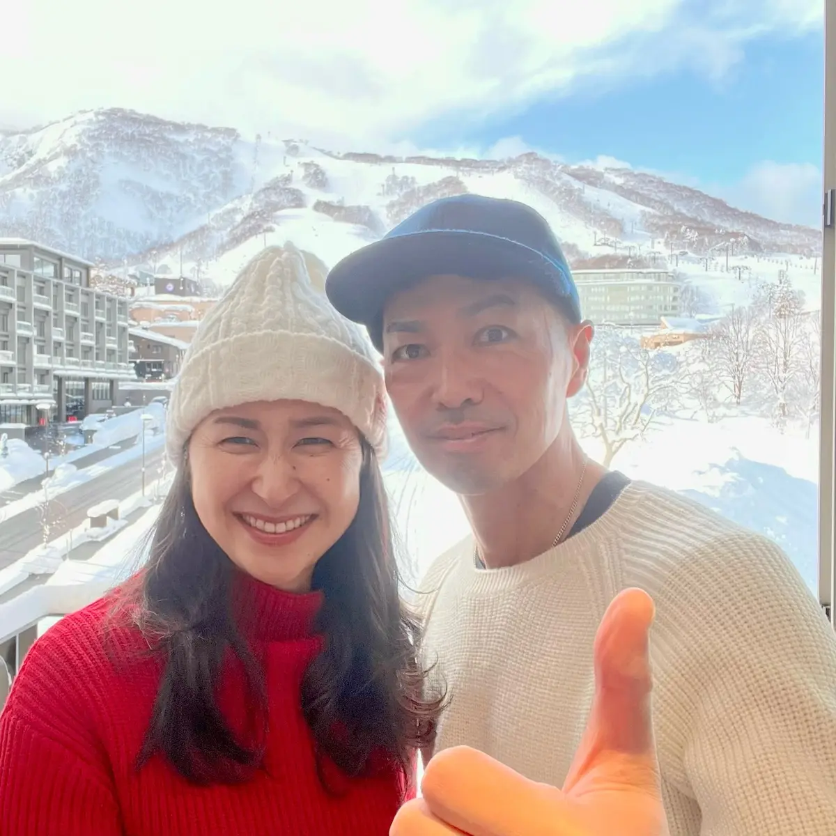 ニセコ　ヒラフでの主人との記念写真