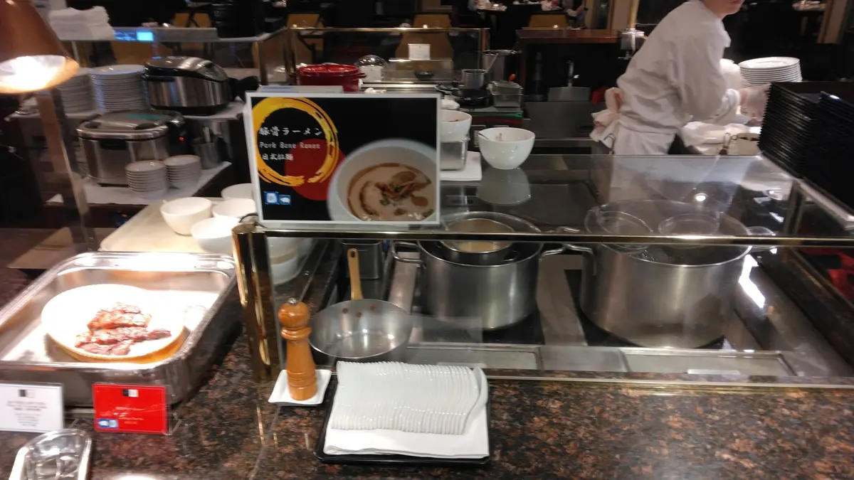 日本で初めて「バイキング」というスタイルの画像_9