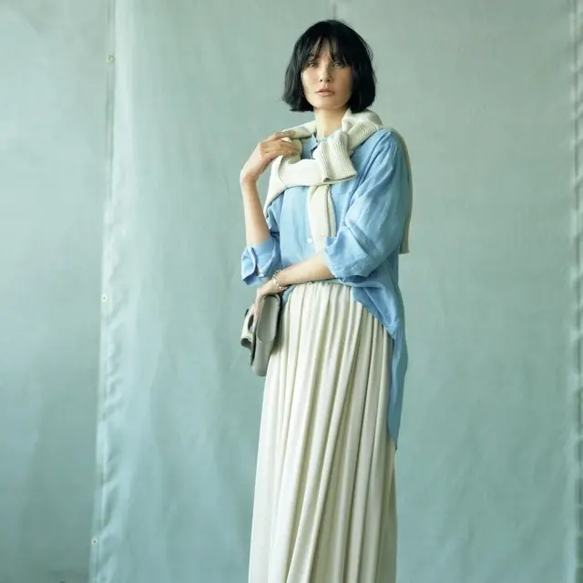 ブルー系のバンドカラーシャツ