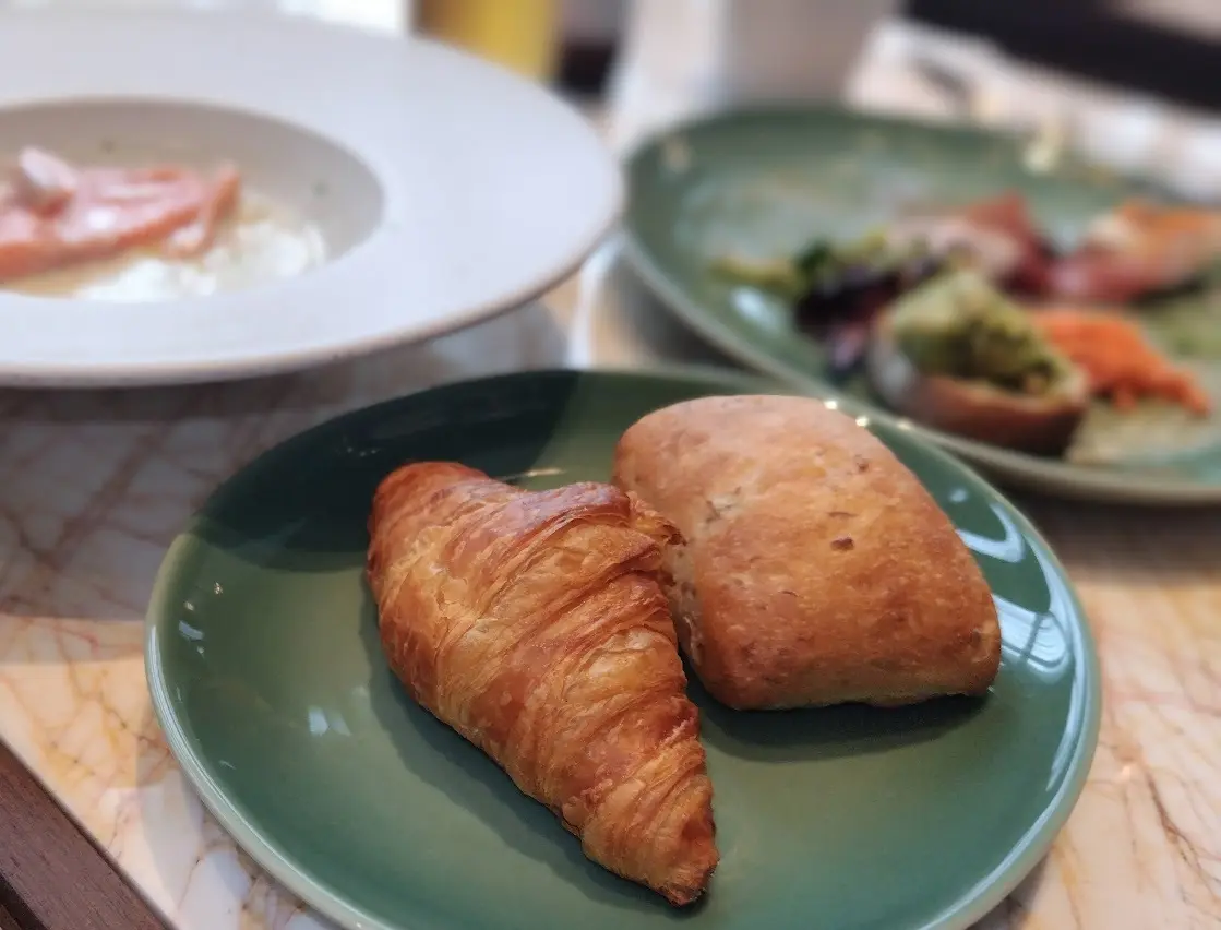 MAISON VERTE　ランチのパンはおかわりOK