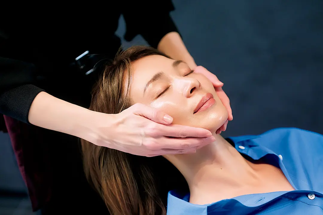 トリートメントを受けるSHIHO