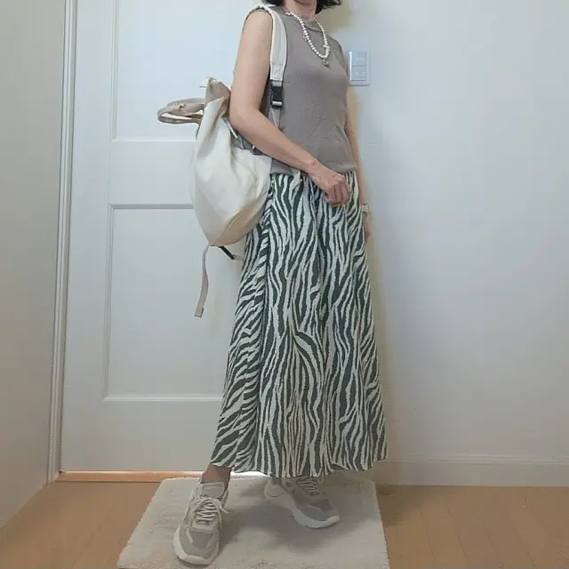 きれい目スニーカーが活躍中！の画像_4