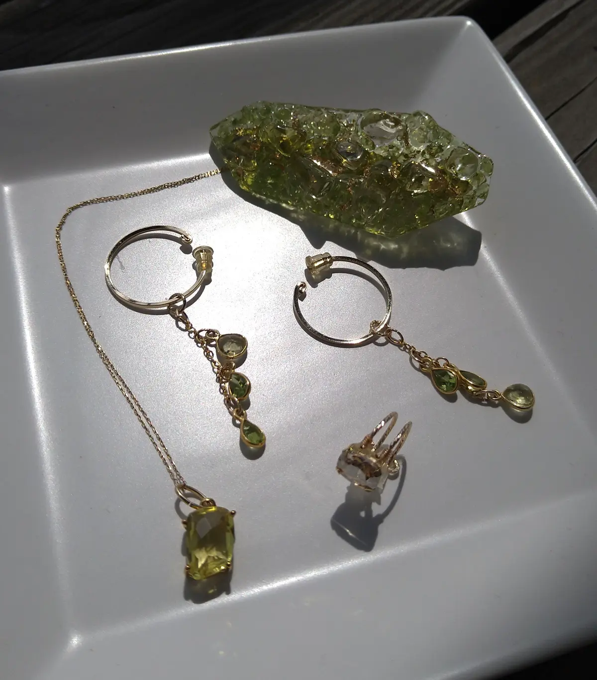 夏の木漏れ日アクセサリー